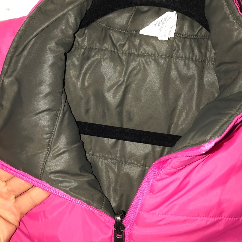 •Pink Vest• - Picture 3 of 4